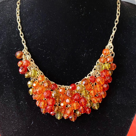 Elegant Gold and Orange Beaded Necklace - Picture 3 of 6